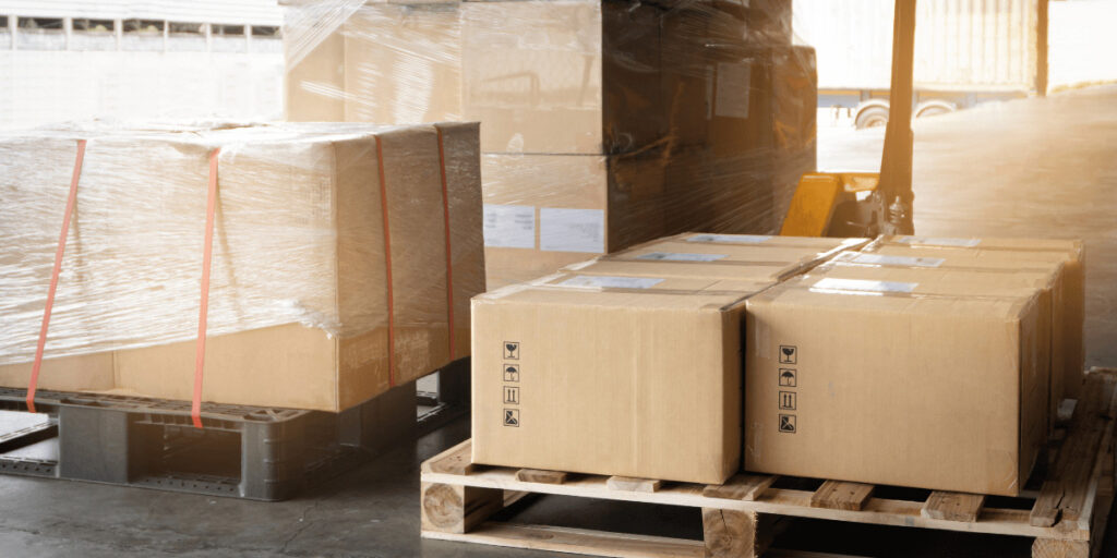 Palletised packaging materials